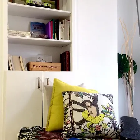 Apartment Renovated Apt With Piano Near Metro Lisbon