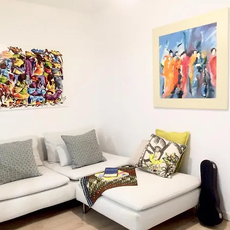 Renovated Apt With Piano Near Metro Apartment Lisbon